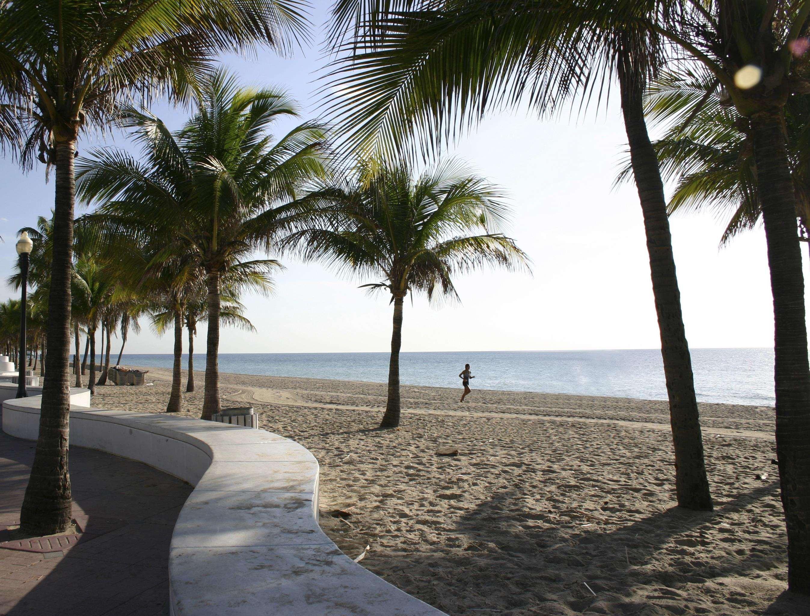 Bahia Mar Fort Lauderdale Beach - Doubletree By Hilton Hotel Exterior photo